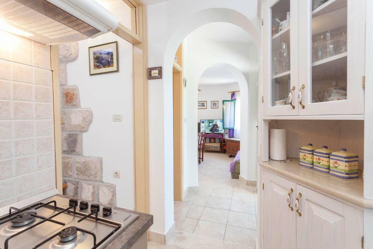 Holiday Home Lavanda Grubisic Tucepi Luaran gambar